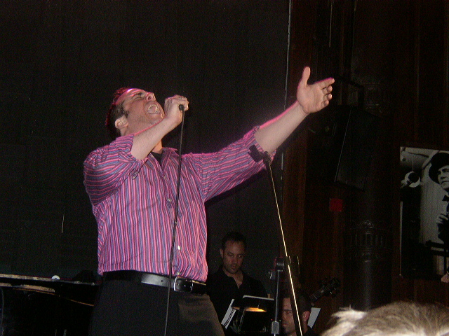 RobbieatJoesPub.jpeg
